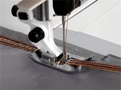 Husqvarna Accessories - 7 - Hole Cord Foot with Threader