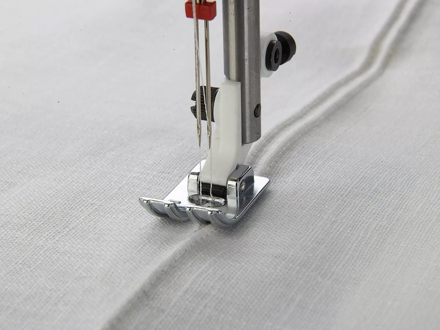 Husqvarna Machine Feet: PINTUCK 3 GROOVE WITH RAISED SEAM PLATE