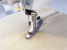 Husqvarna Machine Feet: ZIPPER NARROW