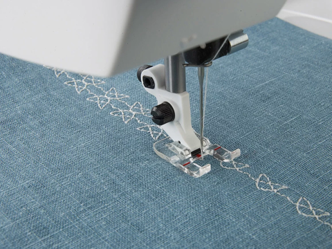 Husqvarna Machine Feet: Clear Open Toe Foot