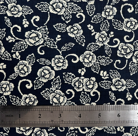 Sevenberry Rustic Roses - per metre