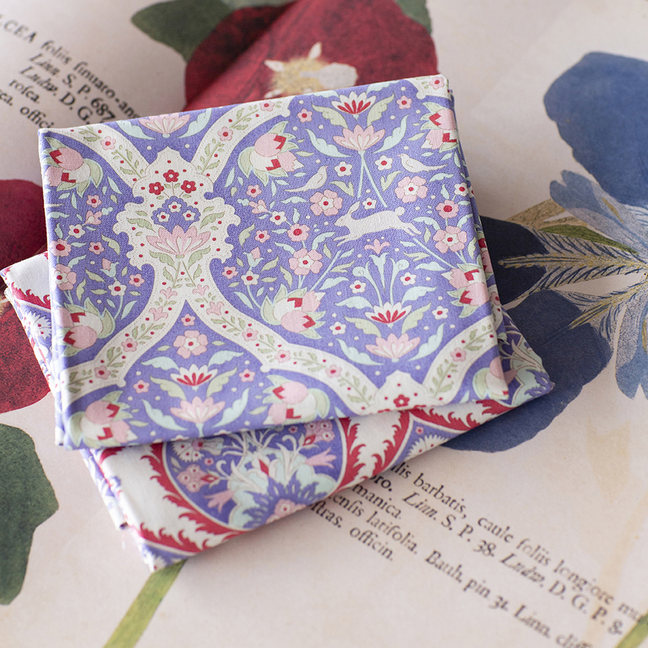 828589BV_FatQuarters_1