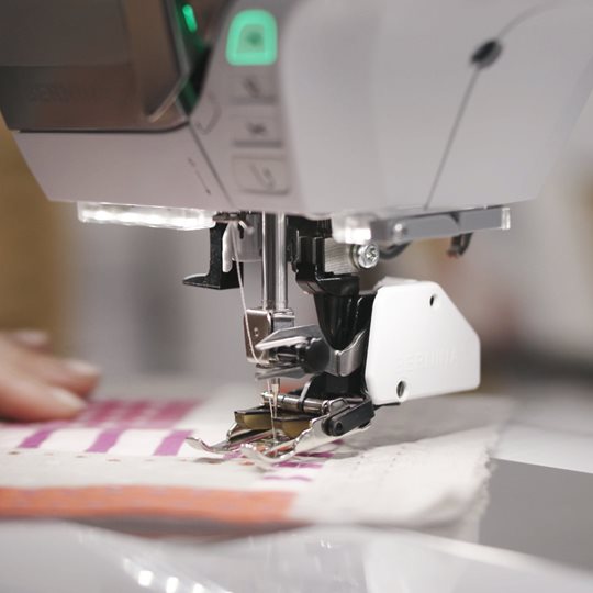 BERNINA-570QE-Keyfeature-Hover